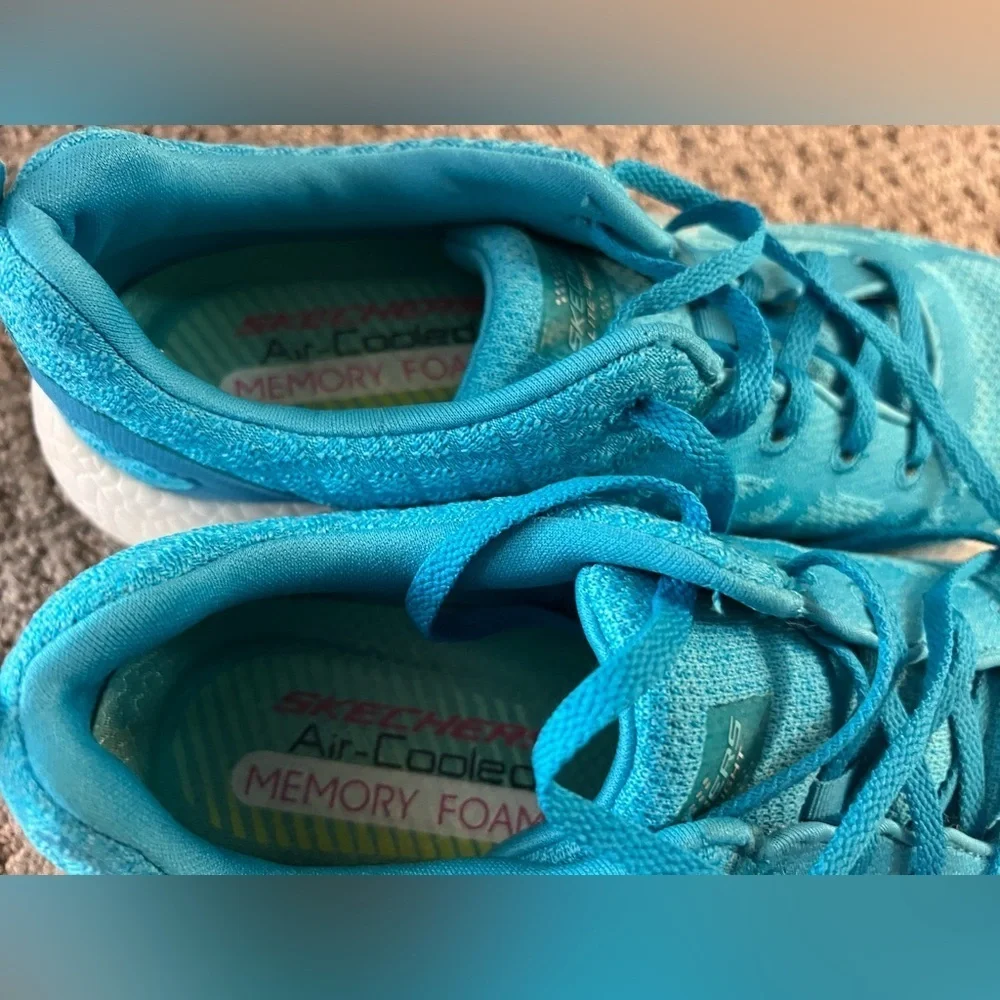 Skechers Women's Burst Fashion Sneakers Blue